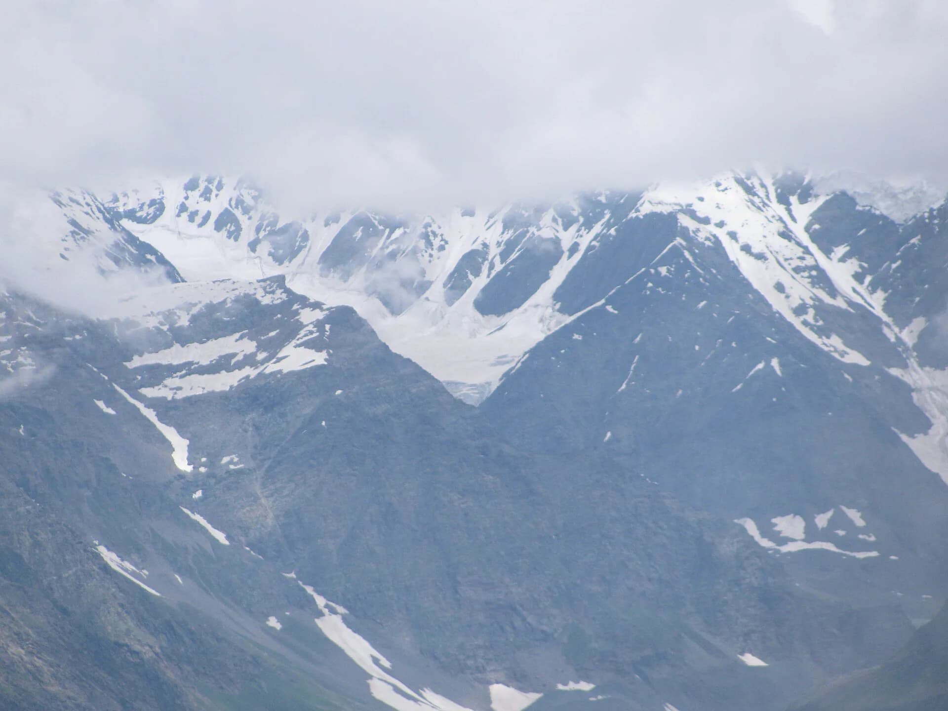 Manali and Sissu Weekend Package
